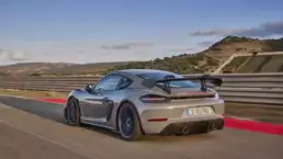 2022 Porsche Cayman GT4 RS