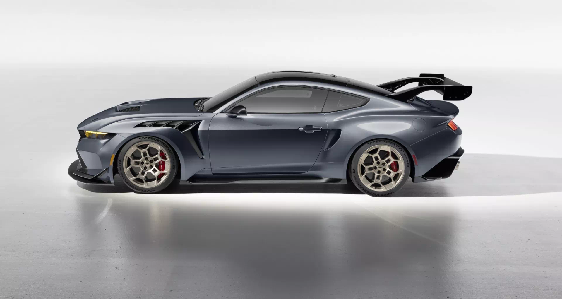 Ford Mustang GTD 2