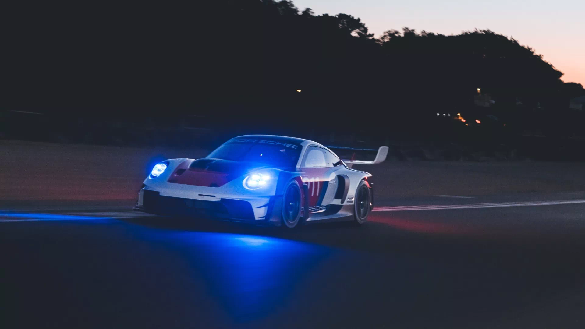 Porsche 911 GT3 R rennsport 9