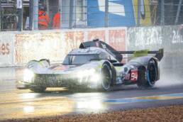 2024 24 Hours of Le Mans 94 Peugeot 9x8 hypercar uai