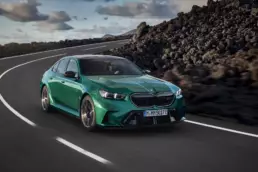 2024 BMW M5 G90 3/4 front view