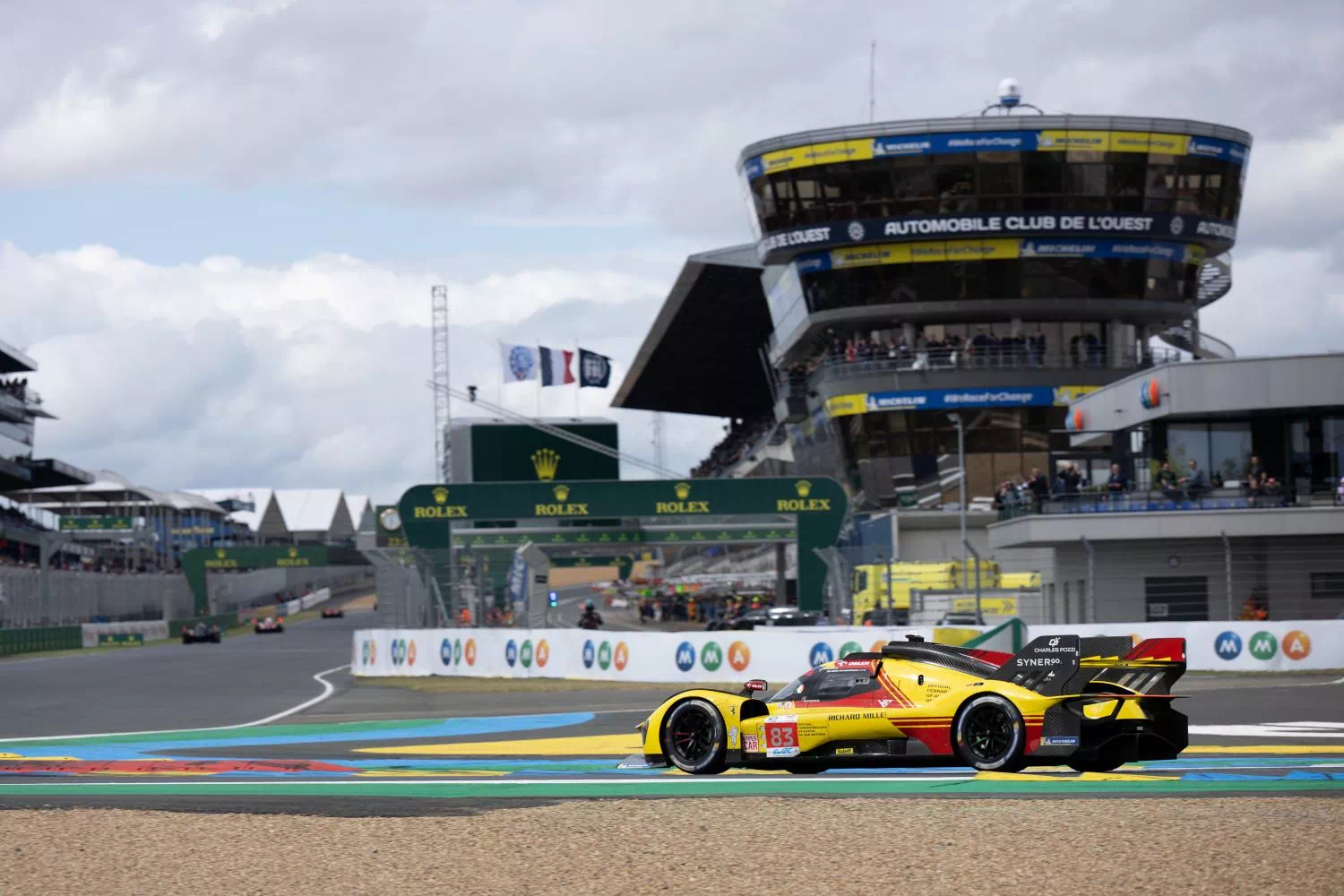 2024 24 Hours of Le Mans: leaderboard after 3 hours 2 2024 24 Hours of Le Mans leaderboard first car #83 Ferrari 499P, Robert Kubica