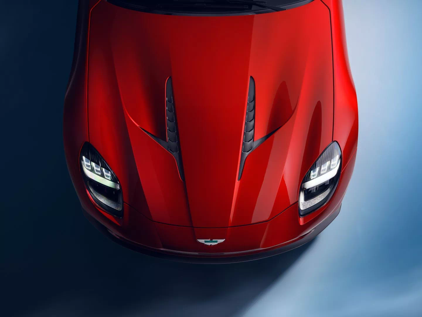 2024 Aston Martin Vanquish: 842 HP and 1000 Nm 2 2024 Aston Martin Vanquish bonnet