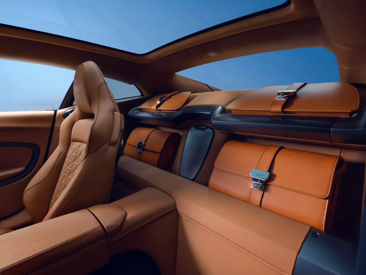 2024 Aston Martin Vanquish: 842 HP and 1000 Nm 15 2024 Aston Martin Vanquish 23