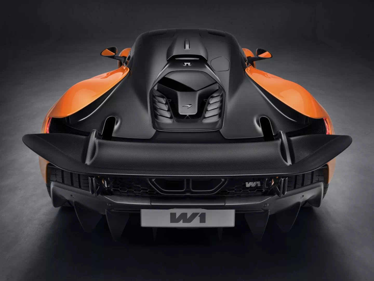 McLaren W1 engine