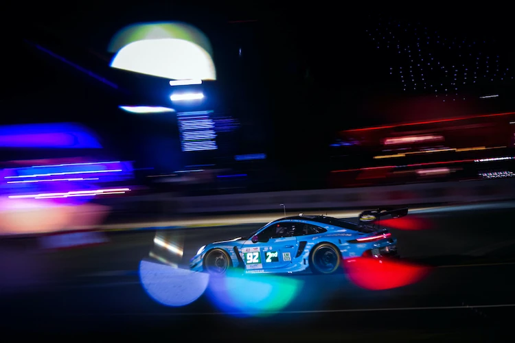 #92 Manthey Racing Porsche 911 LMGT3 R in the Motul chicane