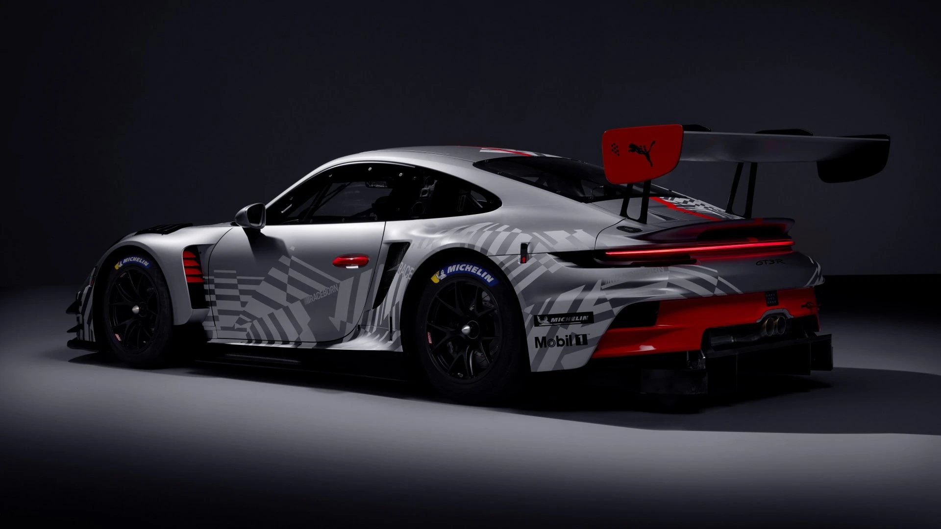 2026 Porsche 911 GT3 R unveiled: Aero, chassis and tech updates 7 322132 2026 Porsche 911 GT3 R 83