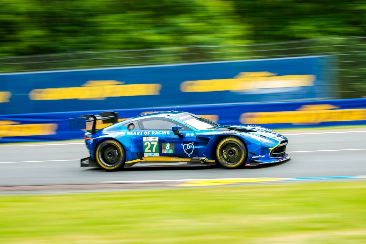 #27 Aston Martin Vantage LMGT3 on pole position