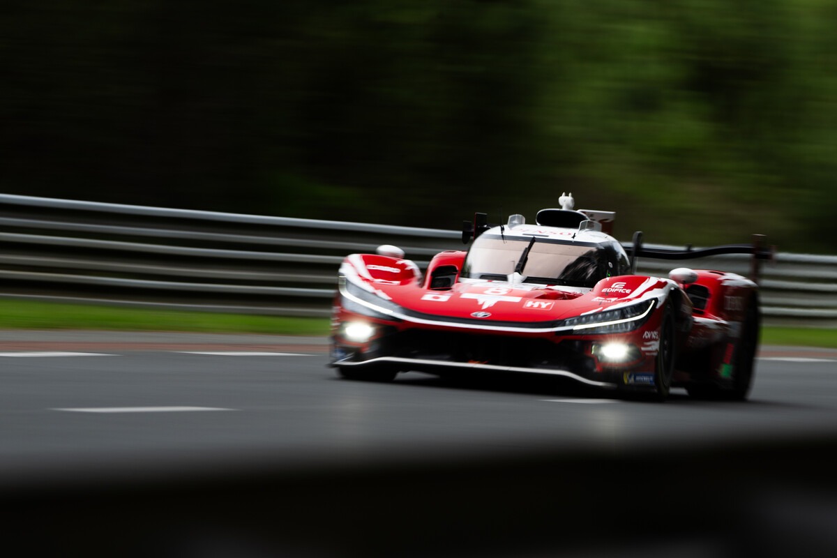 Toyota #8 leads Le Mans 24h after 2 hours