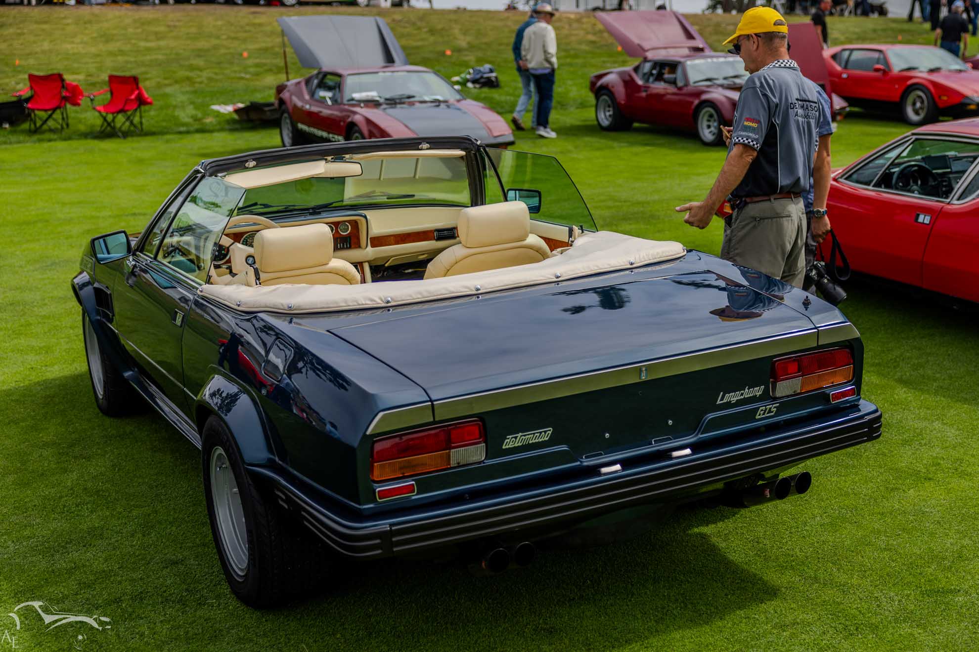 Dark blue De Tomaso Longchamp GTS Spyder